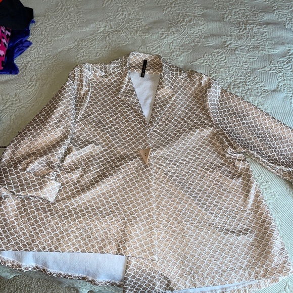 xxl IC by Connie K gold and cream  asymmetrical jacket - Picture 2 of 4